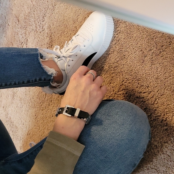 Black Vegan Leather and Metal Bracelet - Picture 6 of 6